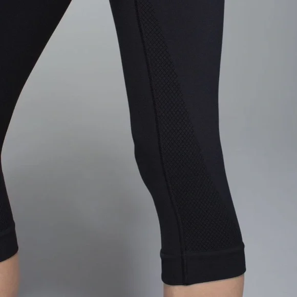 Lululemon In The Flow Crop II *pattern - Picture 3 of 4
